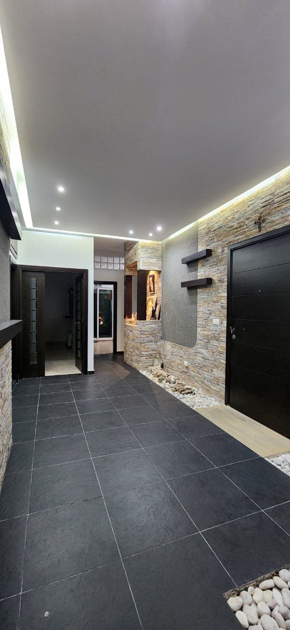 Prime Apartment Space in El Qornet